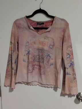 Vintage Patterned Flutter Sleeve Top